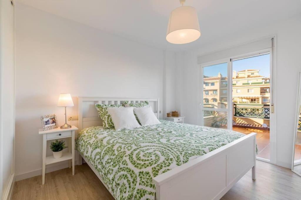 Apartamento Calma Beach Home 托雷莫利诺斯 外观 照片