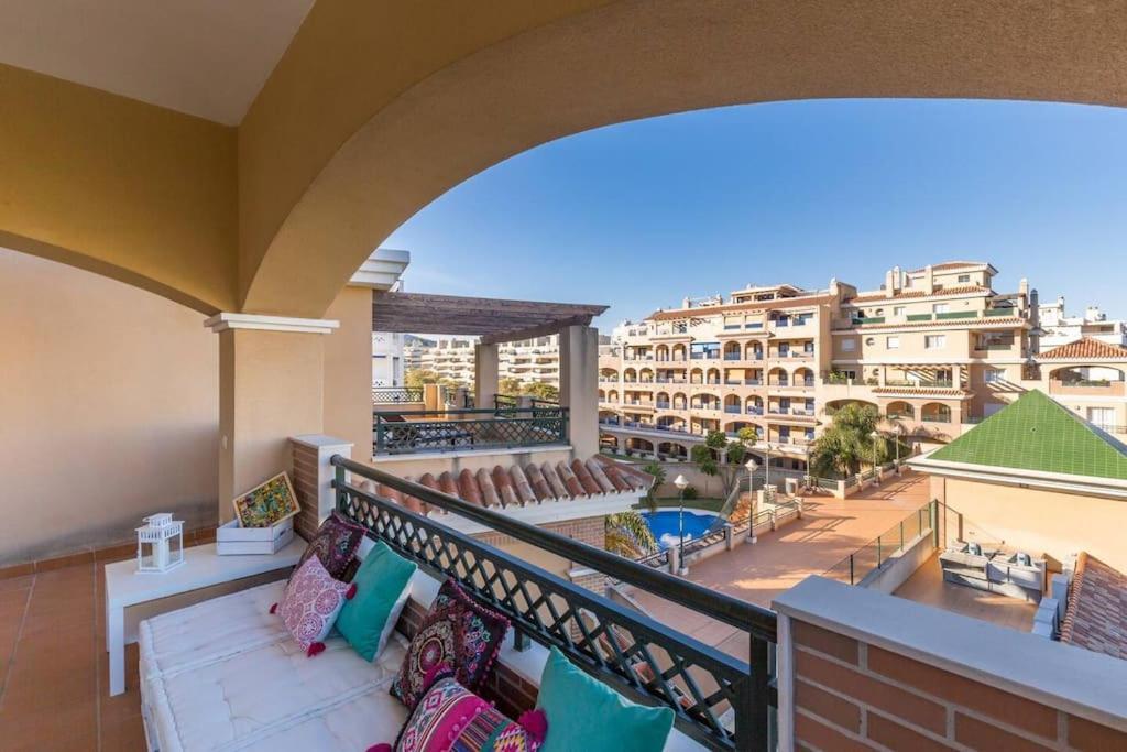 Apartamento Calma Beach Home 托雷莫利诺斯 外观 照片