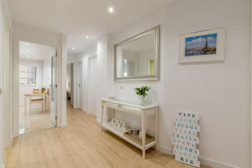 Apartamento Calma Beach Home 托雷莫利诺斯 外观 照片
