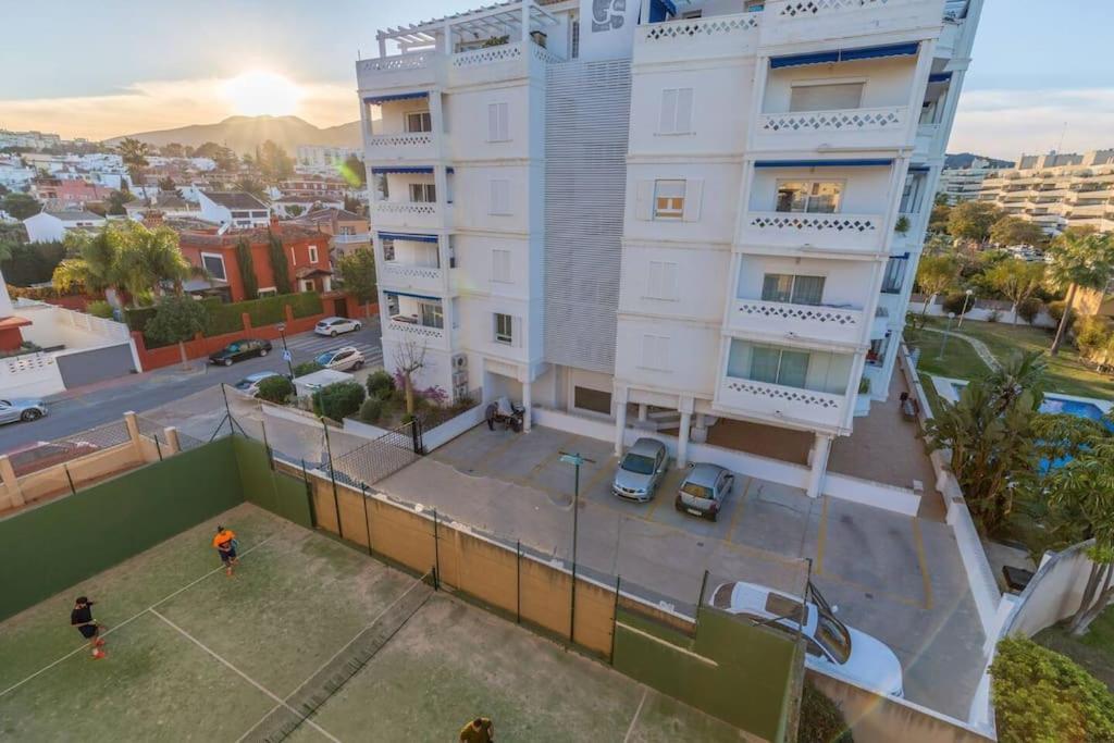 Apartamento Calma Beach Home 托雷莫利诺斯 外观 照片